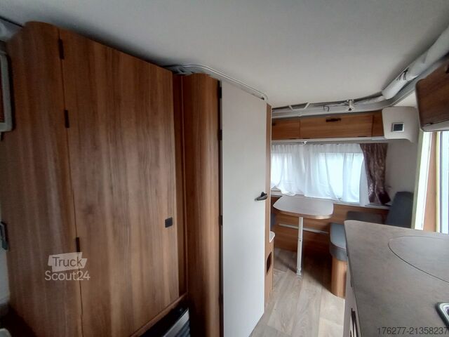 Potovalna prikolica Eriba Touring 430 Legend