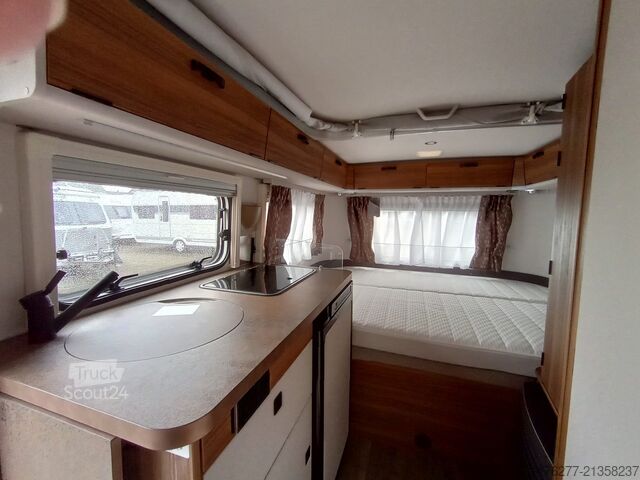 Potovalna prikolica Eriba Touring 430 Legend