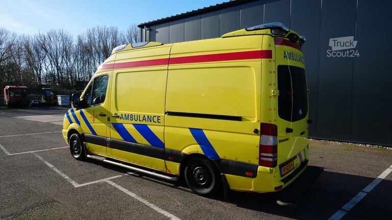 Ambulance Mercedes-Benz SPRINTER 319 CDI