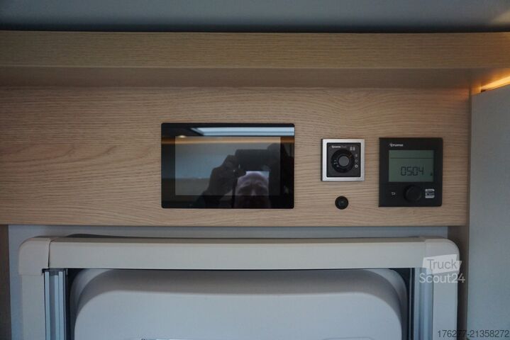 Semintegral Hymer B MC T 600 Mercedes WhiteLine