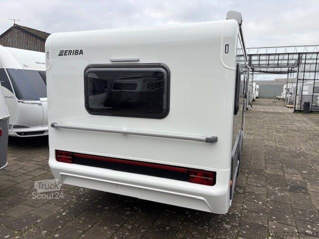 Путешествующий автоприцеп (туристический караван) Eriba Feeling 425