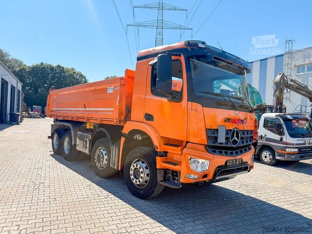 Dreiseitenkipper LKW MERCEDES-BENZ Arocs 3243 3.S.K Motorschaden