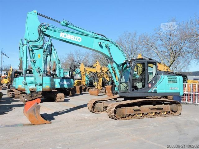 Excavatrice à chaînes KOBELCO SK210