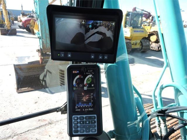 Excavatrice à chaînes KOBELCO SK210