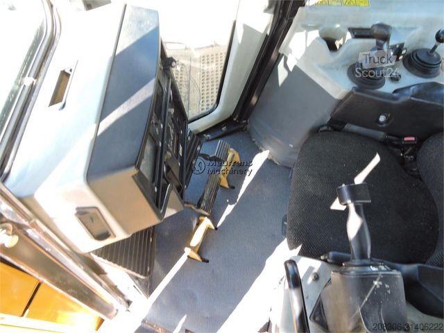 Straßenwalze CATERPILLAR D6T