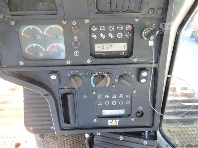 Straßenwalze CATERPILLAR D6T