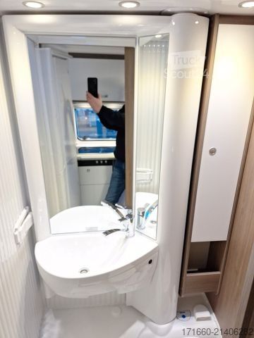 Teilintegriertes Wohnmobil CARADO V 347