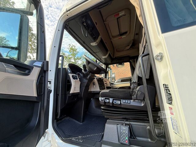 Standard-SZM MAN TGX 18.460 XLX 2X Tank 556.071KM!