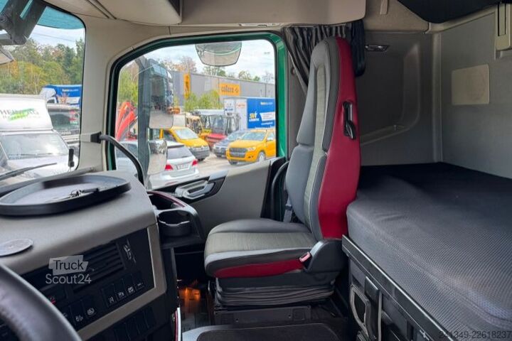 Standart çekici ünitesi VOLVO FH-460 4x2