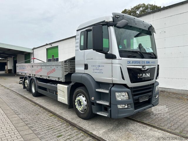 Lastebil med plan MAN TGS 26.320 / 6x2 / Lift Lenk / Stahltransporte