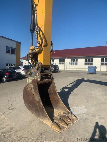Pelle sur pneus Caterpillar M320F