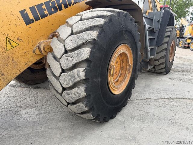 Chargeuse Liebherr L586 2plus2