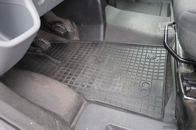 Minibús FORD Transit 1. Hand / Rampe / 9 Sitzer / FN: 46