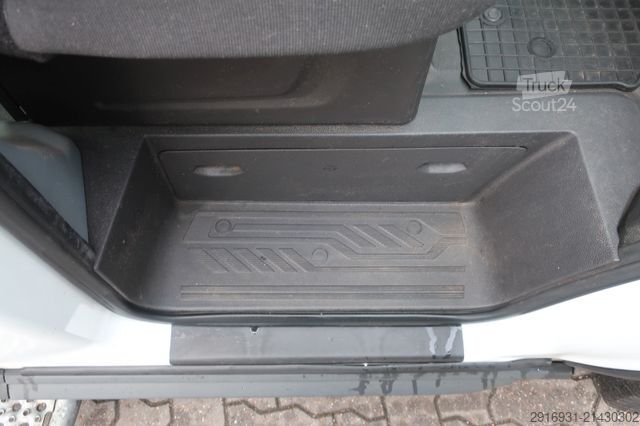 Minibús FORD Transit 1. Hand / Rampe / 9 Sitzer / FN: 46