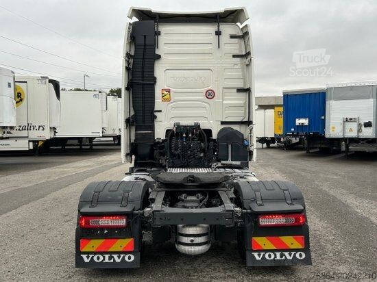 Lielapjoma vilcējs VOLVO FH 500 E6, LOW DECK, I-SHIFT, VOLL-LUFT, STANDKLIMA