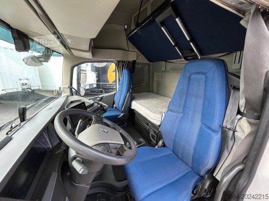 Cap tractor voluminos VOLVO FH 500 E6, LOW DECK, I-SHIFT, VOLL-LUFT, STANDKLIMA