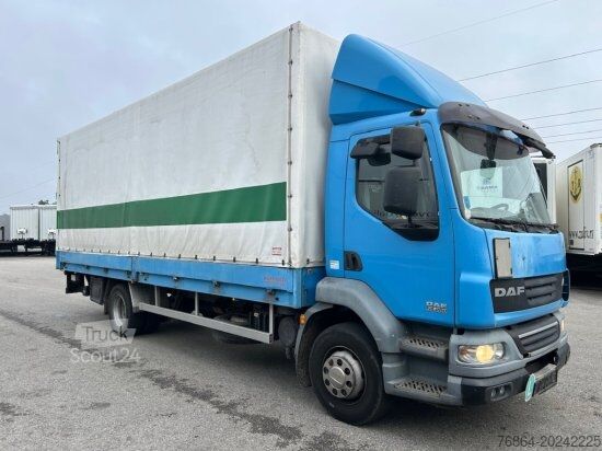 Camion cu platformă și prelată DAF LF 55.250 PLANE MIT LBW, MANUAL, E5