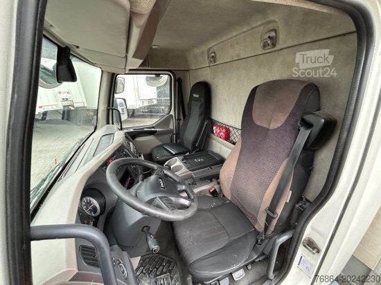Camion cu platformă și prelată DAF LF 260 16 TONNER PLANE MIT LBW, MANUELL, E6,