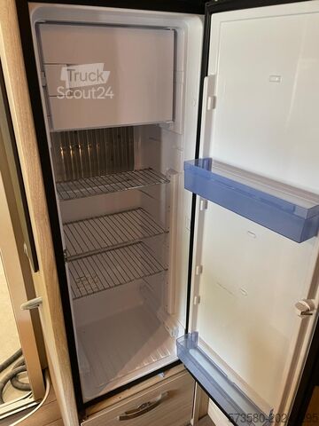 Ημι-ενσωματωμένο αυτοκινούμενο τροχόσπιτο Fiat Ducato Carasuite 650 MF Teilintegriert | Voll ausgestattet