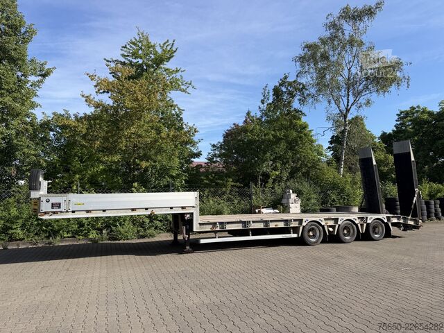 Semirremolque de plataforma baja Humbaur HTS30  3 Achs Satteltieflader, wenig benutzt