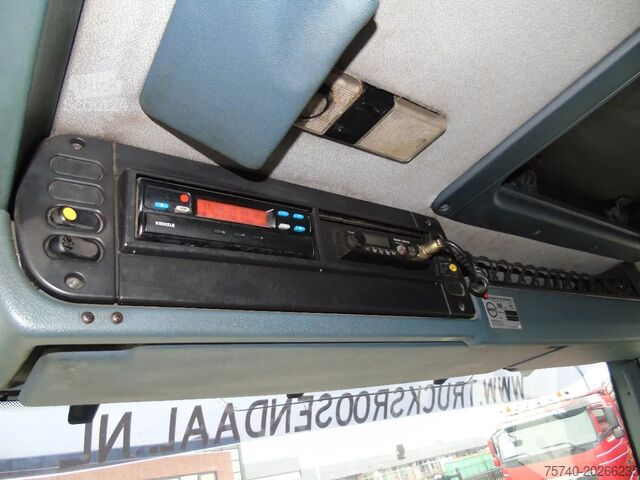 Vrachtwagen met kraan DAF CF 85.380 + MANUAL + HMF 1680 + HYVA