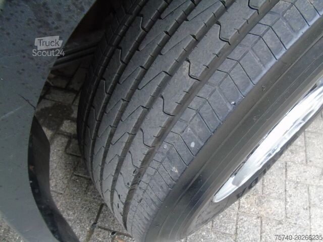 Vrachtwagen met kraan DAF CF 85.380 + MANUAL + HMF 1680 + HYVA