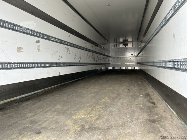 Chladírenská/mrazírenská přeprava H.T.F HZO 42 / Thermo King SLXe 300 / Stuuras / Loadl...