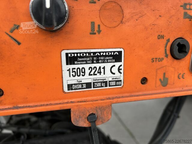 Chladírenská/mrazírenská přeprava H.T.F HZO 42 / Thermo King SLXe 300 / Stuuras / Loadl...
