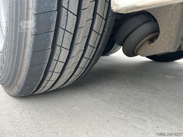 Chladírenská/mrazírenská přeprava H.T.F HZO 42 / Thermo King SLXe 300 / Stuuras / Loadl...