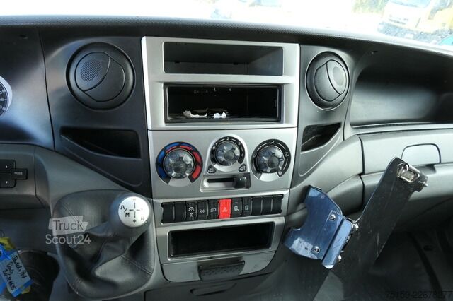 Furgoneta caja iveco Daily 35 S11 C30C AUTOMATIK KAMERA Regale LUFT DURCHGANG