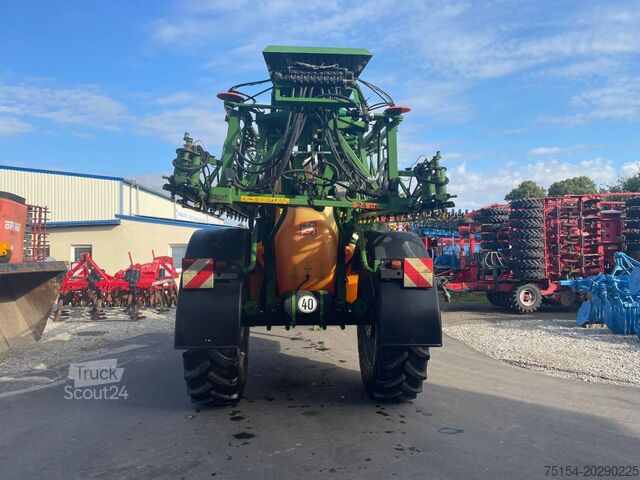 Irroratrice per pesticidi Amazone UX 5200 24m