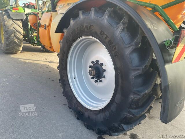 Irroratrice per pesticidi Amazone UX 5200 24m