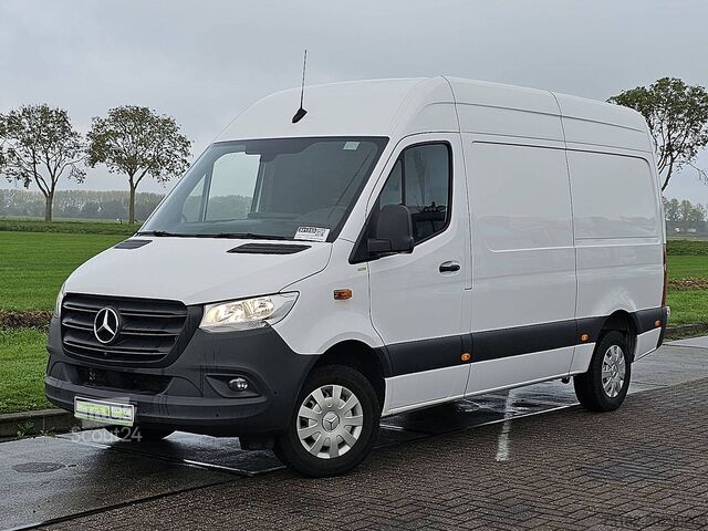 Stasjonsvogn med høyt tak MERCEDES-BENZ SPRINTER 317 L2H2 Navi RWD