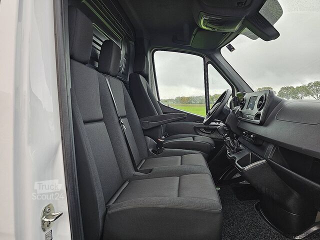 Stasjonsvogn med høyt tak MERCEDES-BENZ SPRINTER 317 L2H2 Navi RWD