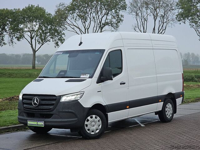 Carrinha de tejadilho alto MERCEDES-BENZ ESPRINTER 320 L2H2 81kWh Nieuw