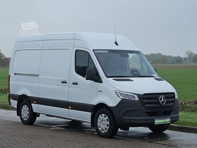 Carrinha de tejadilho alto MERCEDES-BENZ ESPRINTER 320 L2H2 81kWh Nieuw