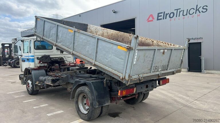 3-zijdenkipper Renault Midliner 150 (LAMES / POMPE MANUELLE / 8 BOULOT...