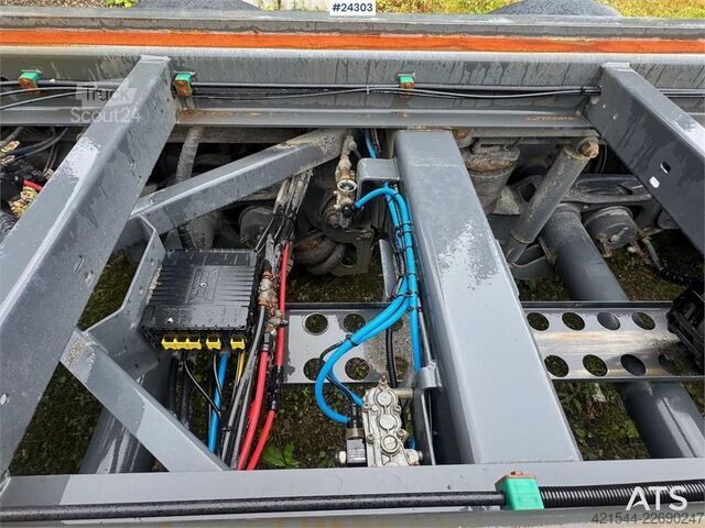 Portalo rankų sistema Istrail Hooklift Trailer with Tipping Function