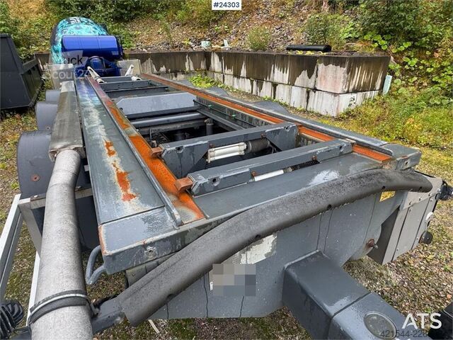 Portalo rankų sistema Istrail Hooklift Trailer with Tipping Function