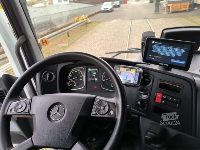 Autocarro con cassone Mercedes-Benz Atego 818