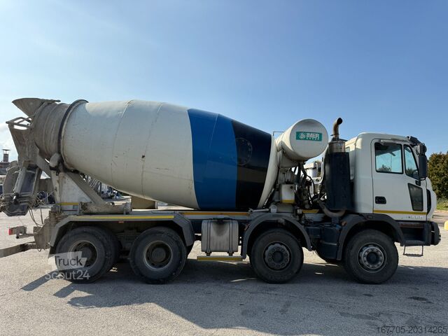 Camion malaxeur à béton Astra HD 8 84.52-80