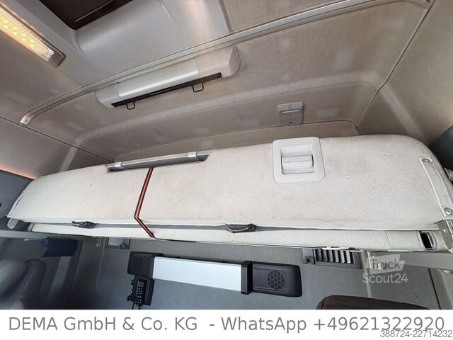Стандартен влекач RENAULT T440 High Cab*E6d*Kühlbox*FG-Nr. LD*