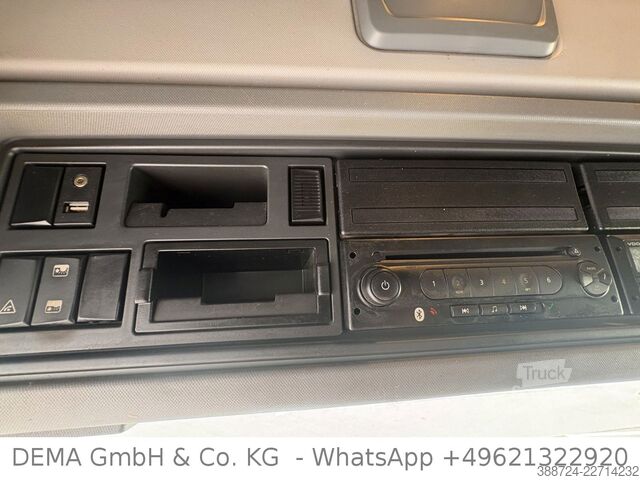 Стандартен влекач RENAULT T440 High Cab*E6d*Kühlbox*FG-Nr. LD*