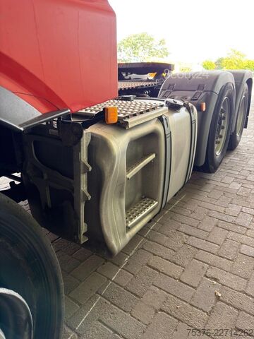 Standard trekkvogn MAN TGX 33.540 6x2 beschädigt /damaged