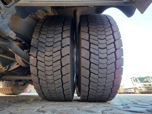 Lastbilsmonterad kran MAN TGS 26.440 6X2-2 BL / Mit Fernbedienung / ATLAS