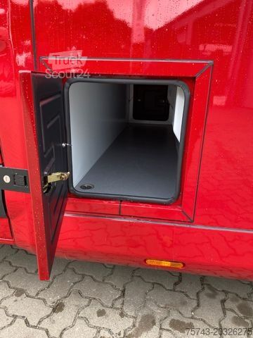 Viehtransporter RENAULT MASTER AKX NEW MODELL  2025 5 Sitzer Haras ex. L