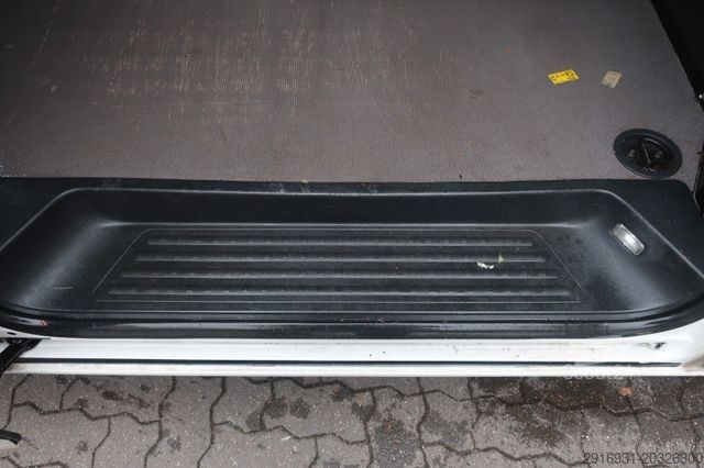Ploščati dostavnik VOLKSWAGEN T6.1 lang / 1. Hand / PDC / Klima / FN: 42