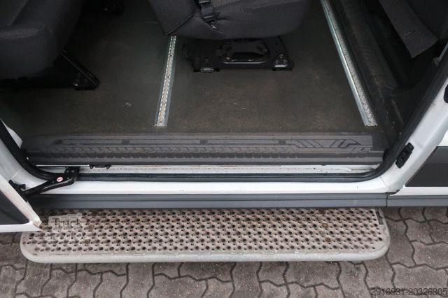 Mikroautobuss FORD 1. Hand / Rampe / 9 Sitzer / FN: 131