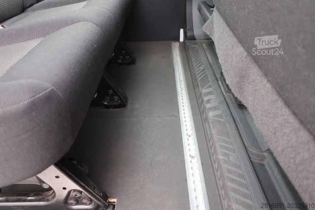 Mikroautobuss FORD Transit 1. Hand / Rampe / 9 Sitzer / FN: 46