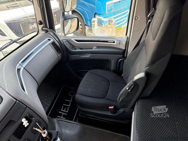 Padrão-SZM DAF XF 450 8xSuperspacecab,SSC,Toplights,NL truck,M...
